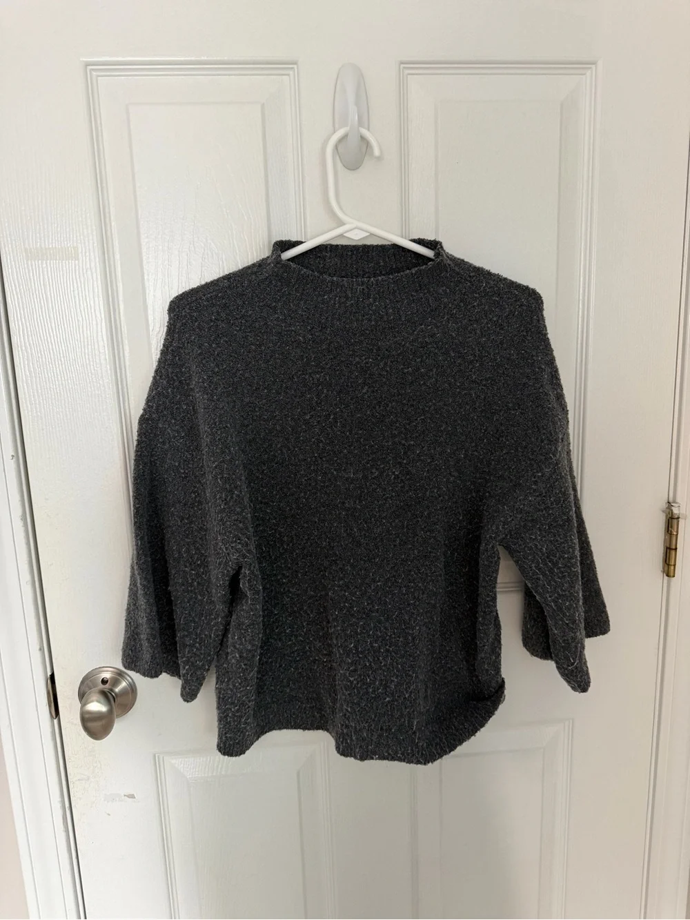 Abercrombie & Fitch Charcoal Gray Knit Pullover - Picture 1 of 3